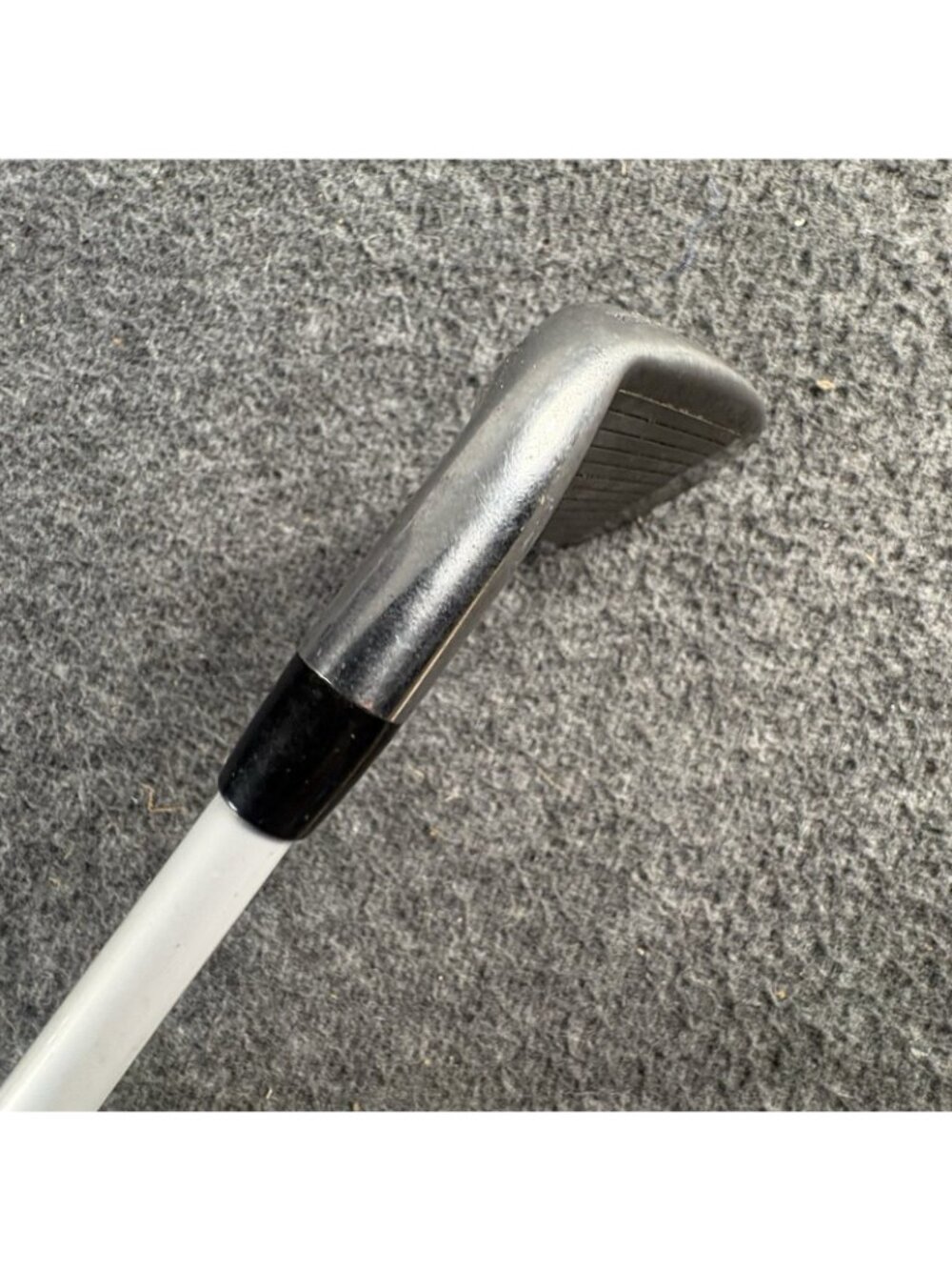 Nike Machspeed Jr 9 Iron Youth Golf Club RH 34” Graphite Shaft - Picture 6 of 10